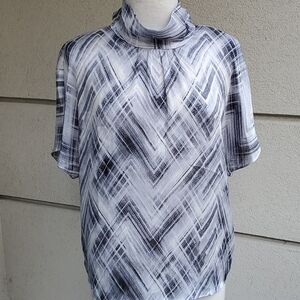 VINCE CAMUTO- SLINKY BLOUSE